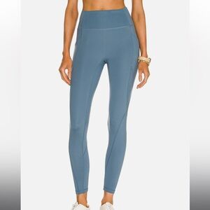 Le Ore l High-Rise Pocket Leggings Small